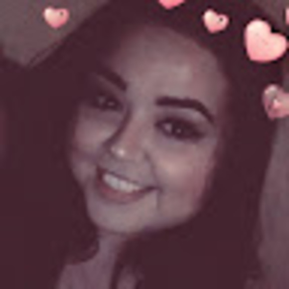 Meet your Posher, Yesenia - Picture 1 of 1